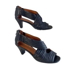 Gentle Souls Osaka Rama Heel Black Leather Open Toe Ankle Zip Sandals Women's 8M